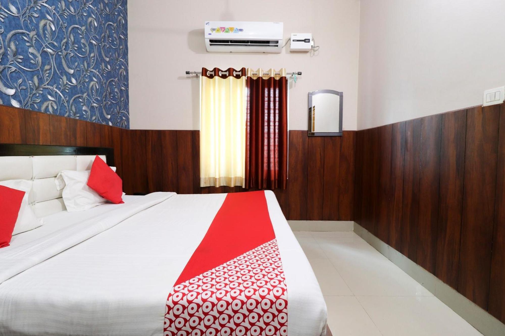 โอโย 35382 โฮเต็ล มูนไลท์ Hotel Roorkee ภายนอก รูปภาพ