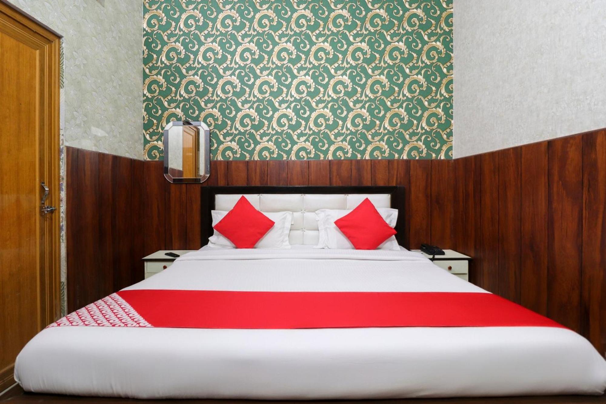 โอโย 35382 โฮเต็ล มูนไลท์ Hotel Roorkee ภายนอก รูปภาพ