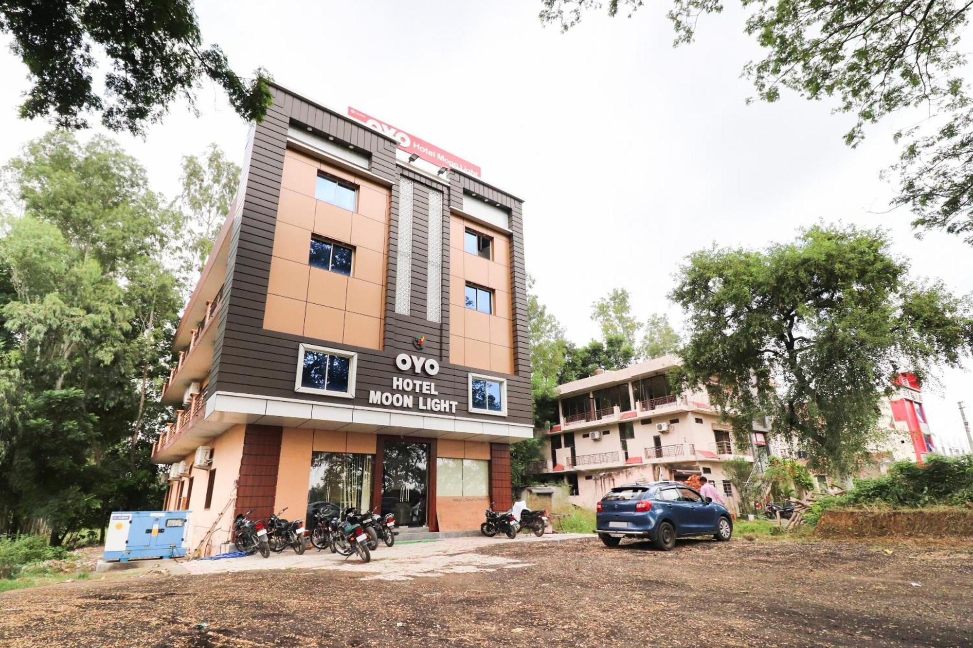 โอโย 35382 โฮเต็ล มูนไลท์ Hotel Roorkee ภายนอก รูปภาพ