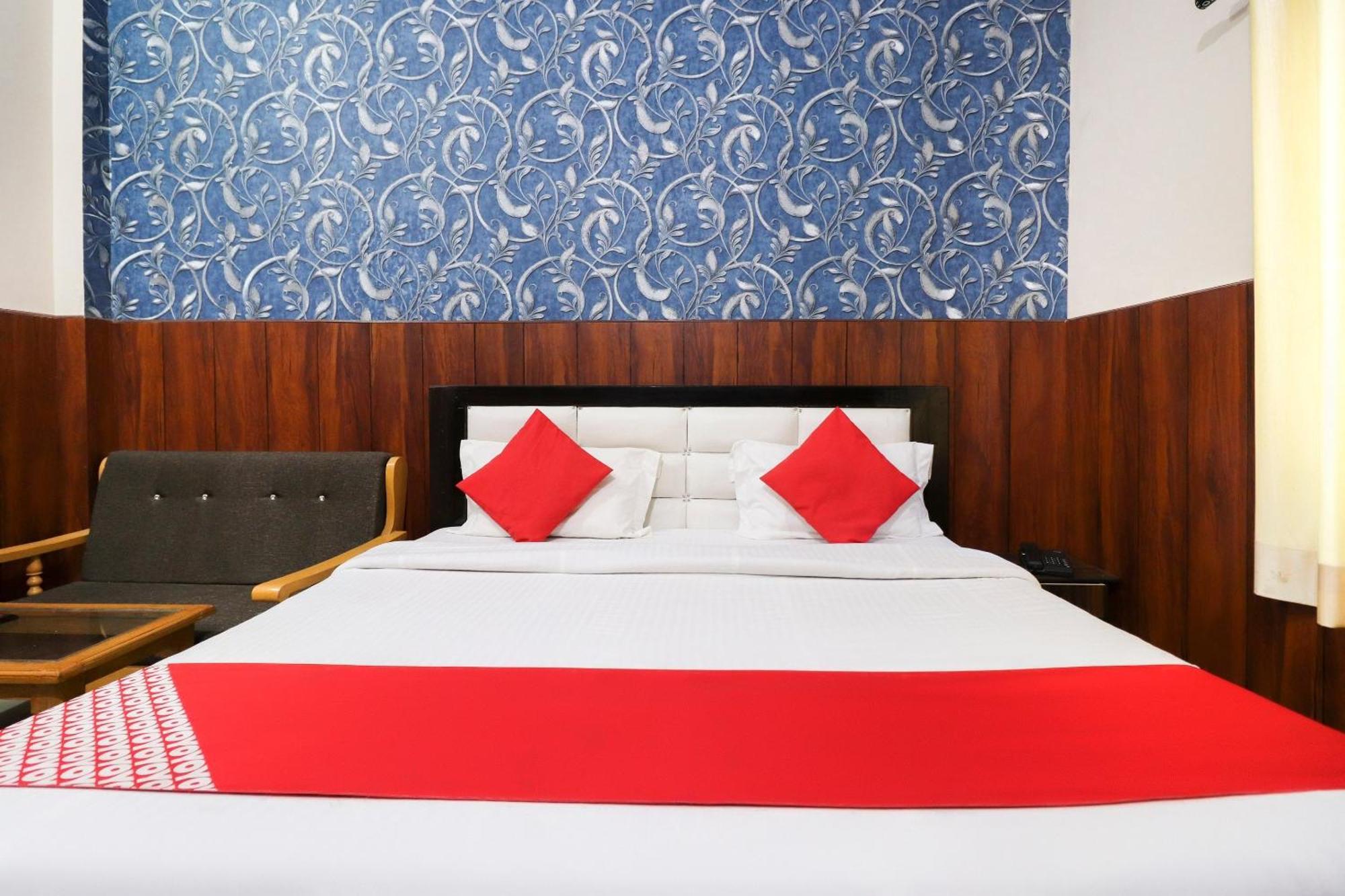 โอโย 35382 โฮเต็ล มูนไลท์ Hotel Roorkee ภายนอก รูปภาพ